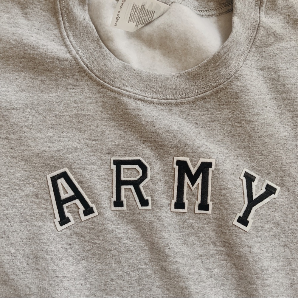 n e w |  gray army crewneck 🤍 - Picture 6 of 10